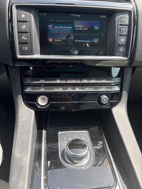 Used 2018 Jaguar F-PACE Prestige AWD/4WD image 9