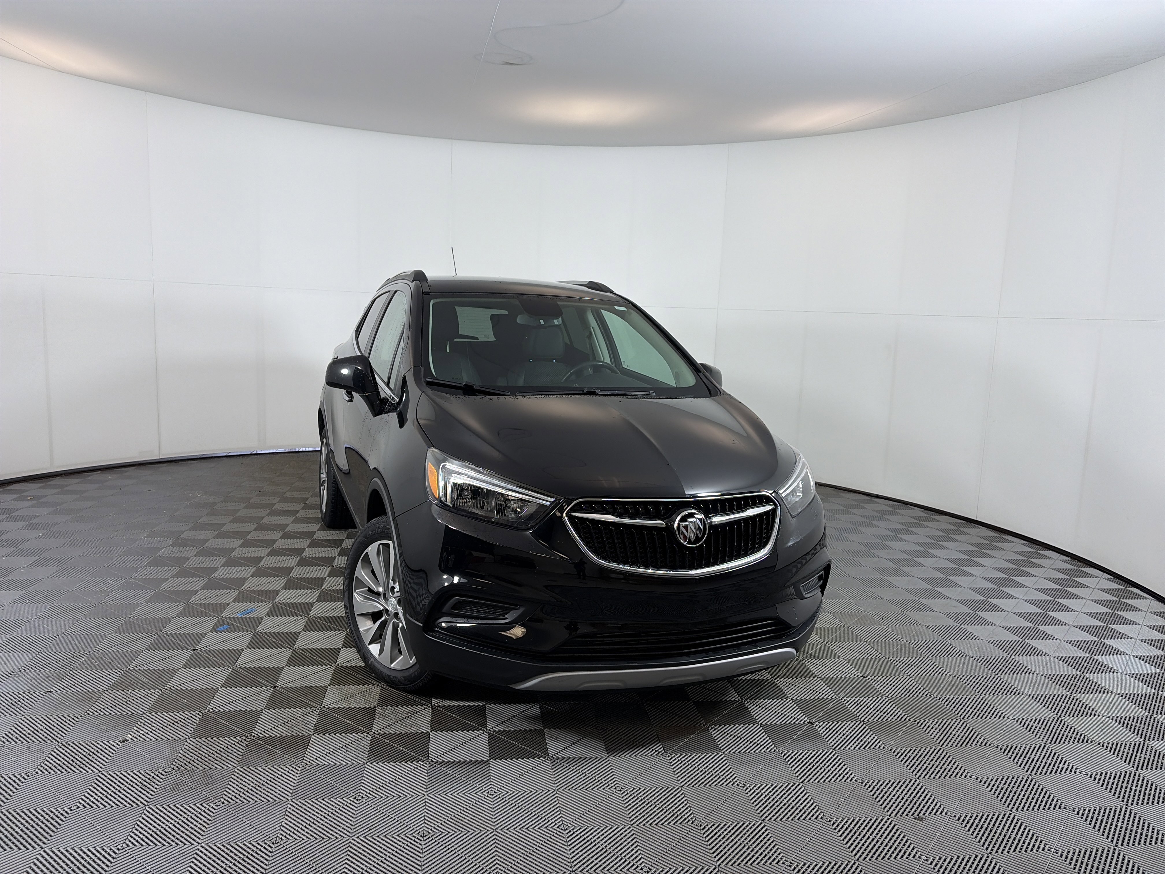 Used 2020 Buick Encore Preferred w/ Safety Package image 1