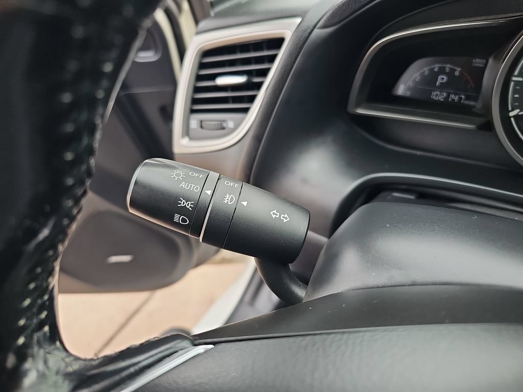 Used 2018 MAZDA MAZDA3 Touring FWD image 25