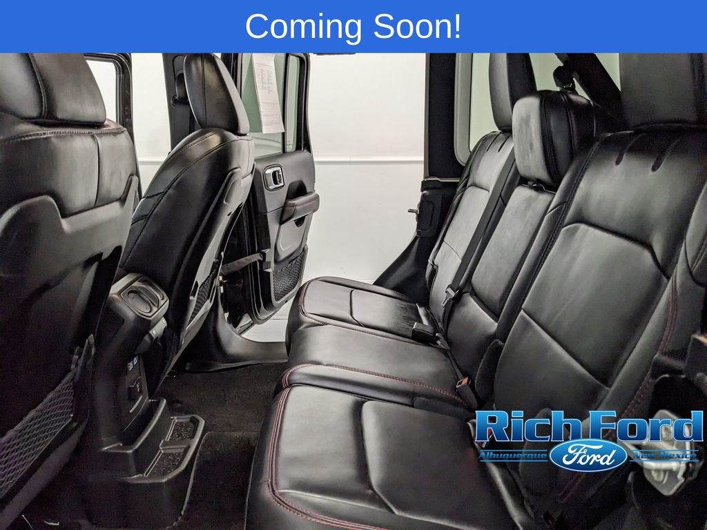 Used 2025 Jeep Wrangler Unlimited Rubicon AWD/4WD image 16