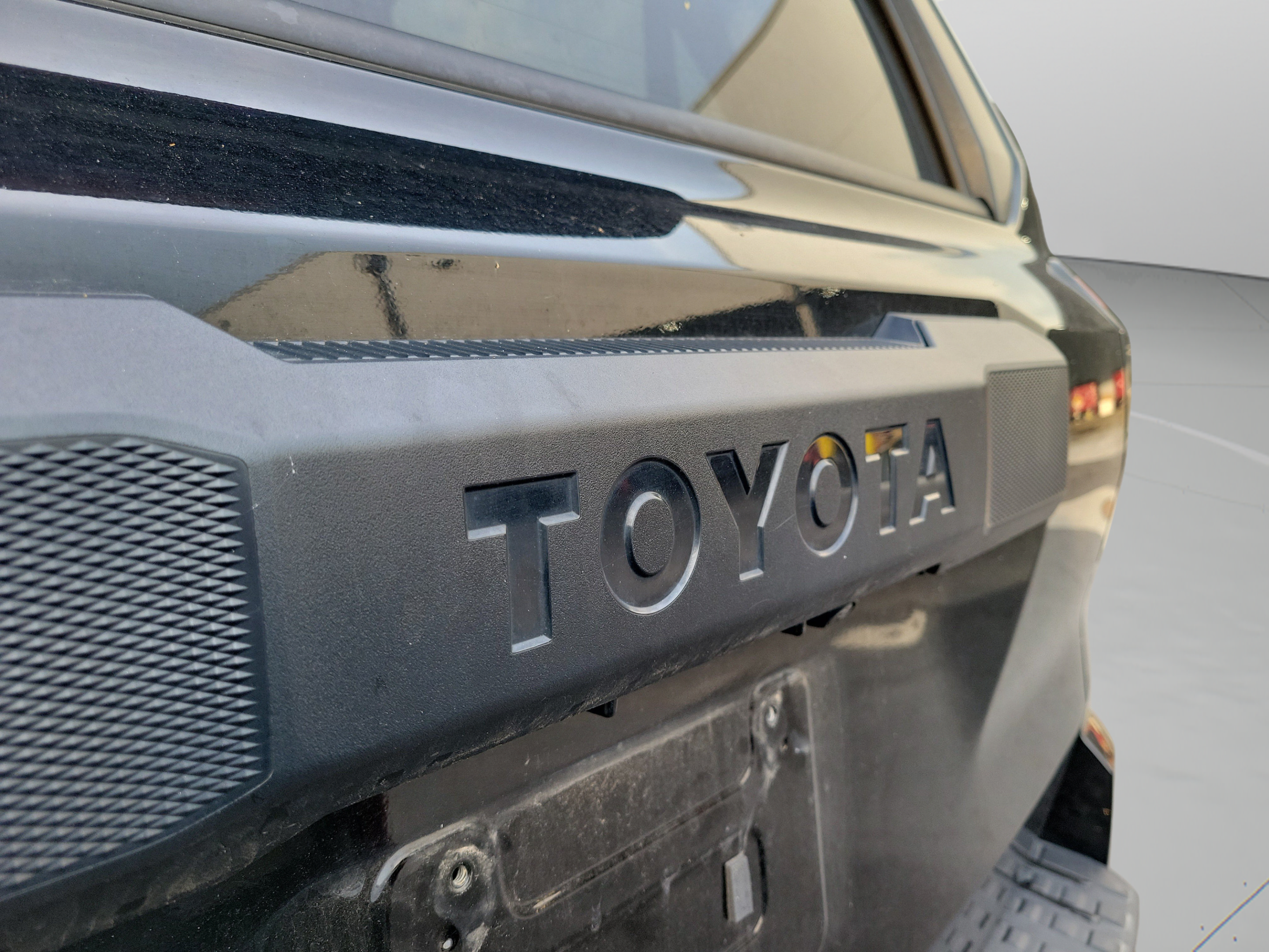 Used 2025 Toyota 4Runner SR5 AWD/4WD image 27
