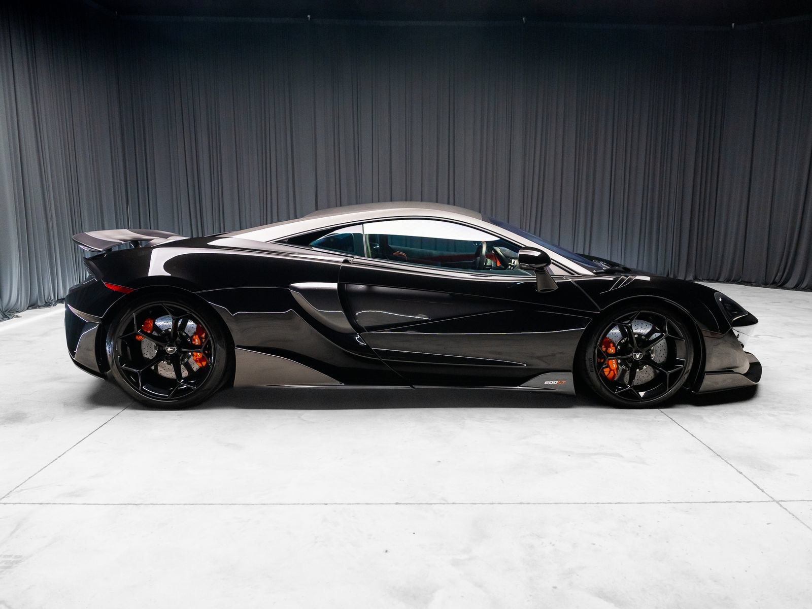 Used 2019 McLaren 600LT RWD image 18
