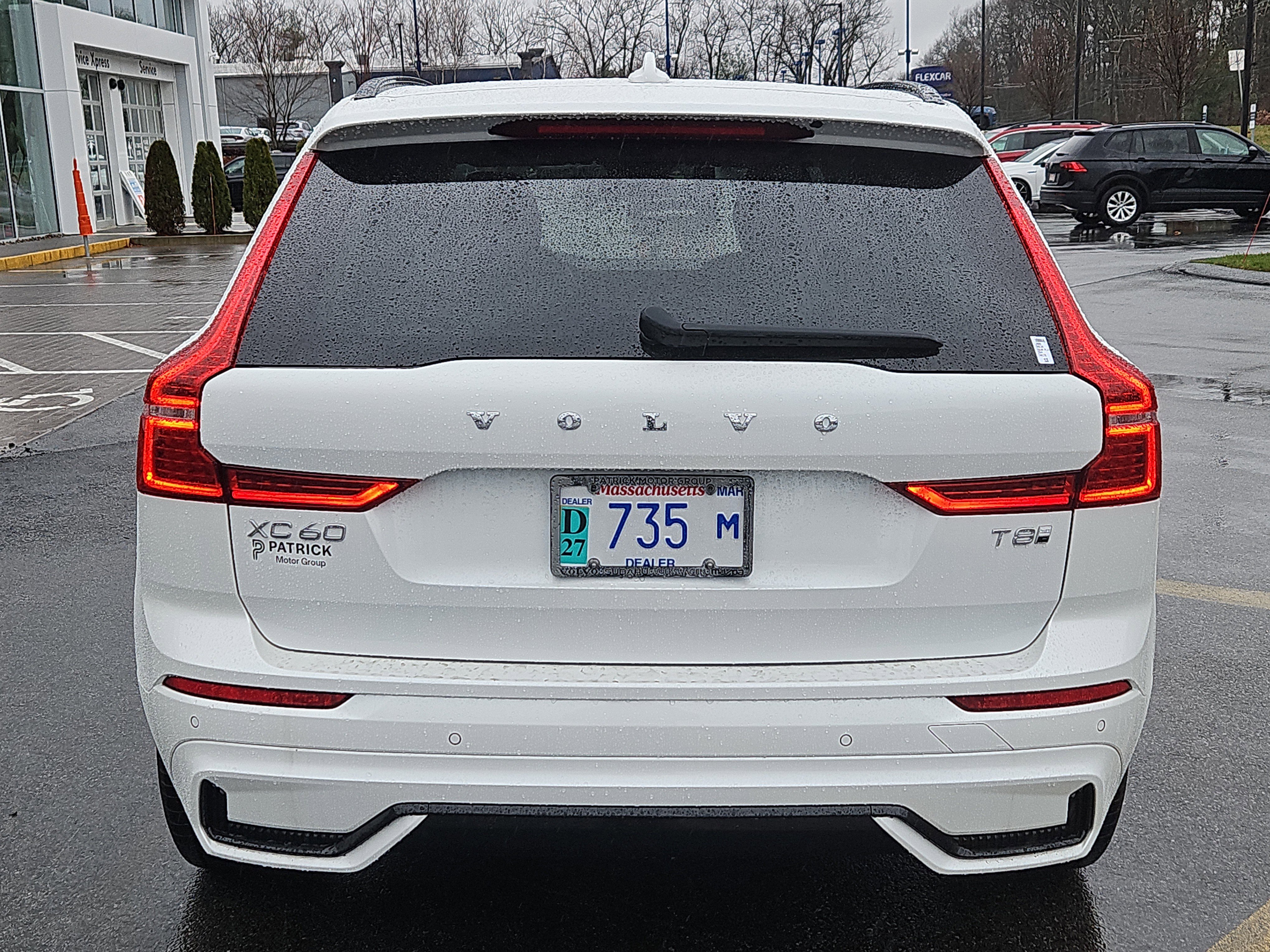 Used 2025 Volvo XC60 T8 Plus w/ Climate Package image 27