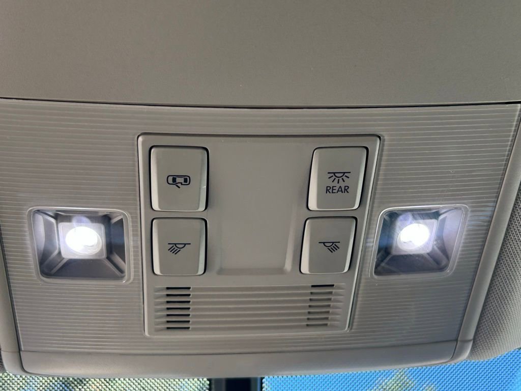 Used 2022 Volkswagen Atlas SE image 32