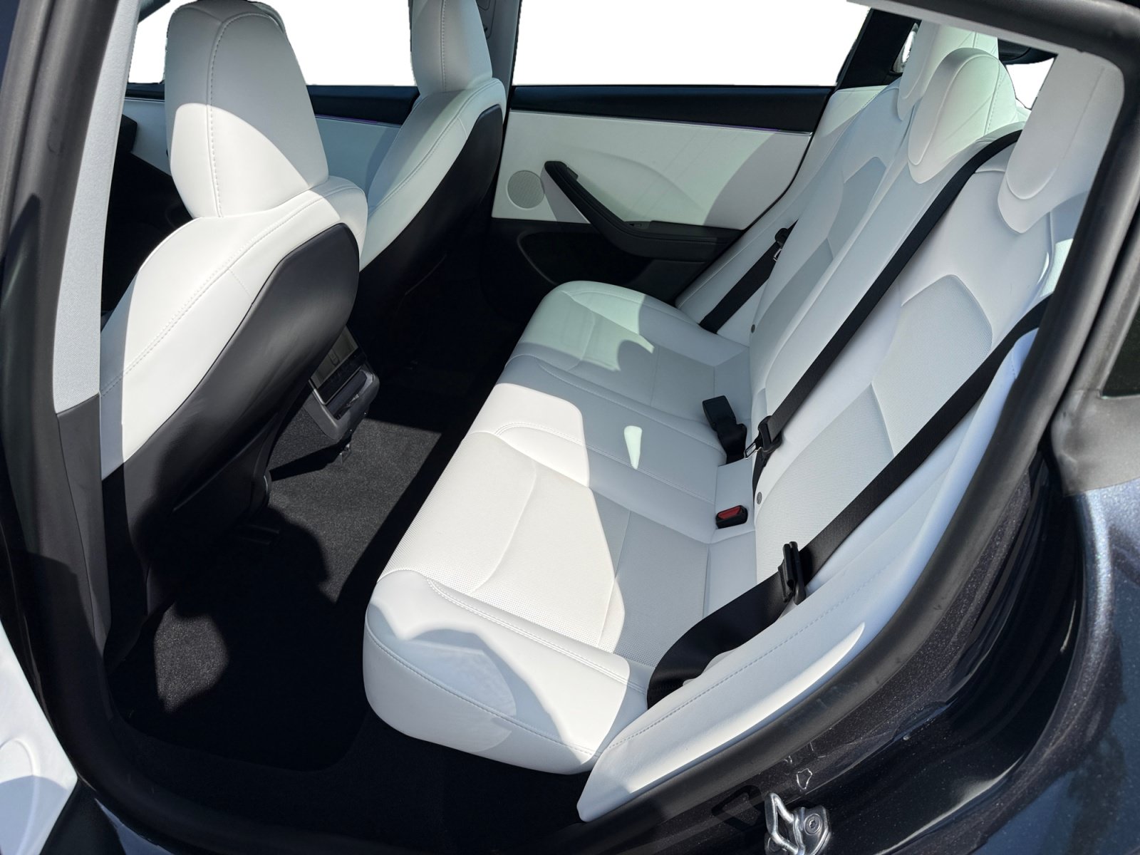 Used 2025 Tesla Model 3 Long Range RWD image 16