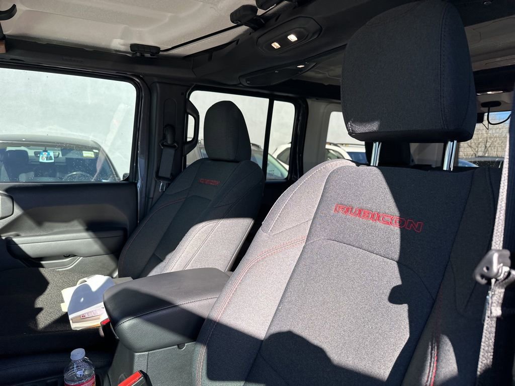 Used 2025 Jeep Wrangler Unlimited Rubicon image 39