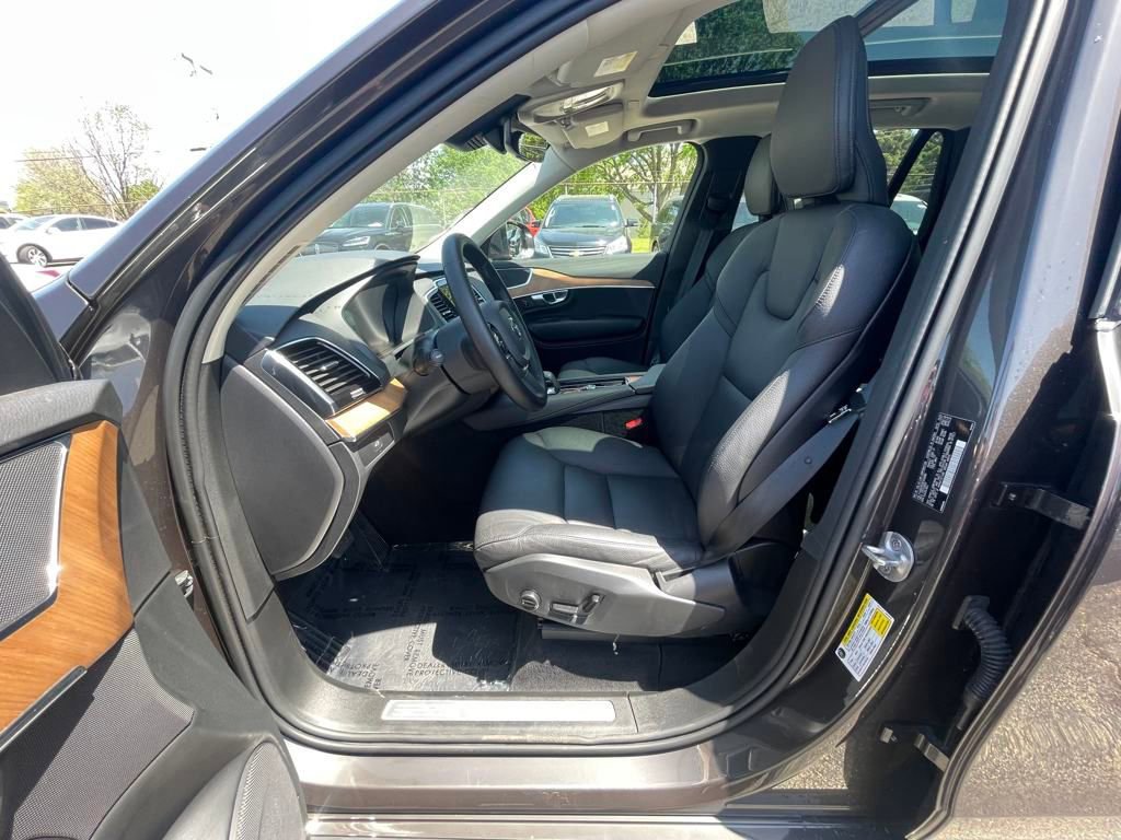 Used 2024 Volvo XC90 B6 Plus image 16