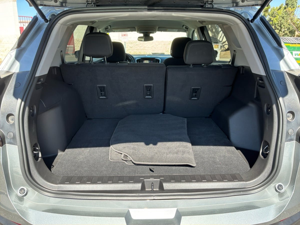 Used 2023 GMC Terrain SLE FWD image 21