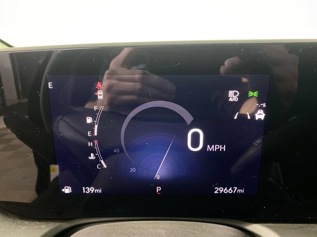 Certified 2024 Buick Encore GX Preferred w/ Comfort Package FWD image 15