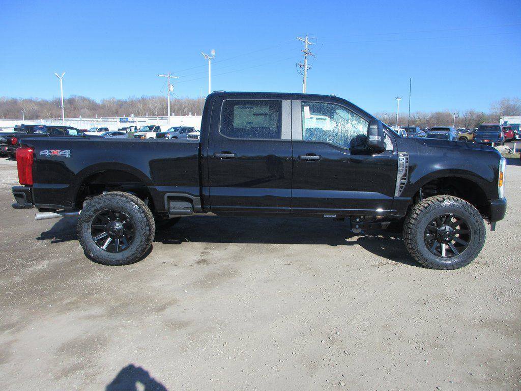 New 2026 Ford F250 XL w/ XL Off-Road Package image 4