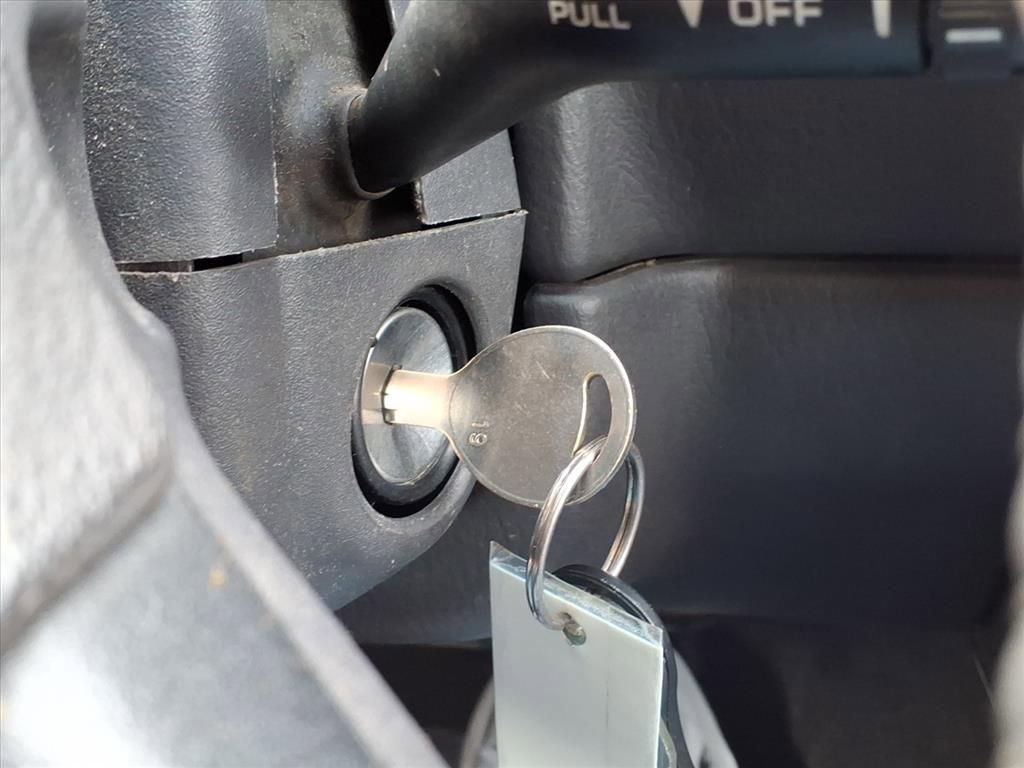 Used 2000 Jeep Cherokee Sport image 26