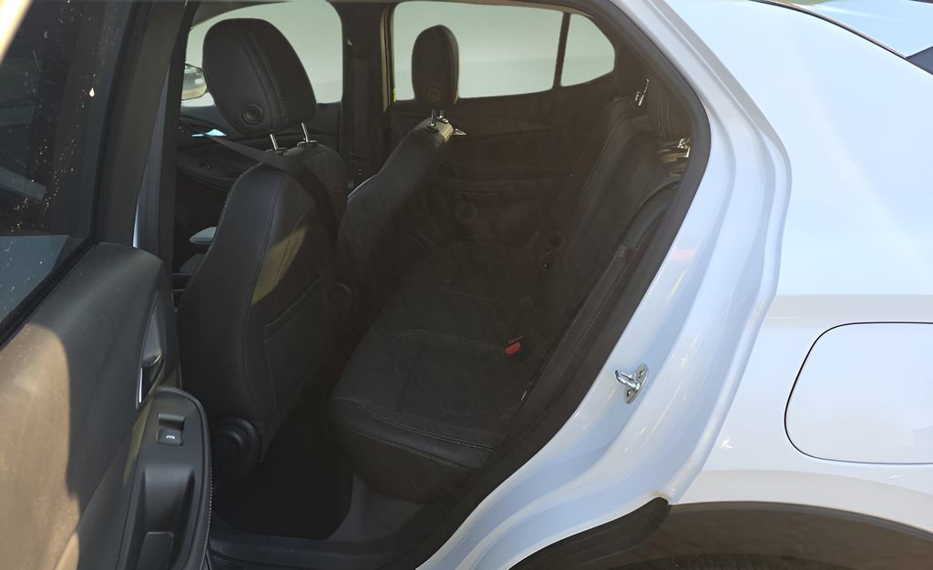 Used 2025 Buick Encore GX Preferred FWD image 10