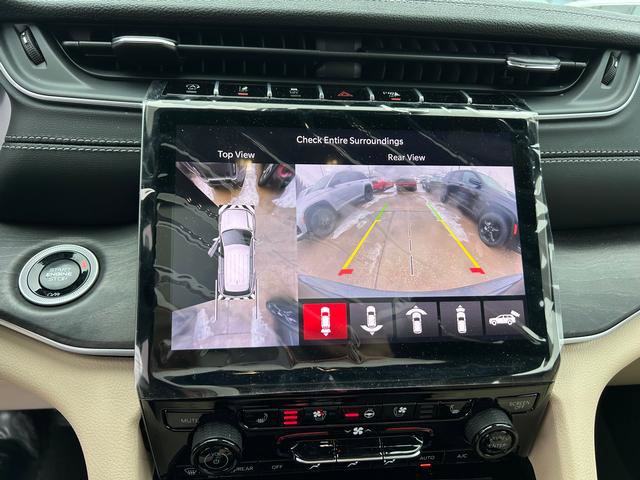 New 2025 Jeep Grand Cherokee Limited w/ Luxury Tech Group II image 13