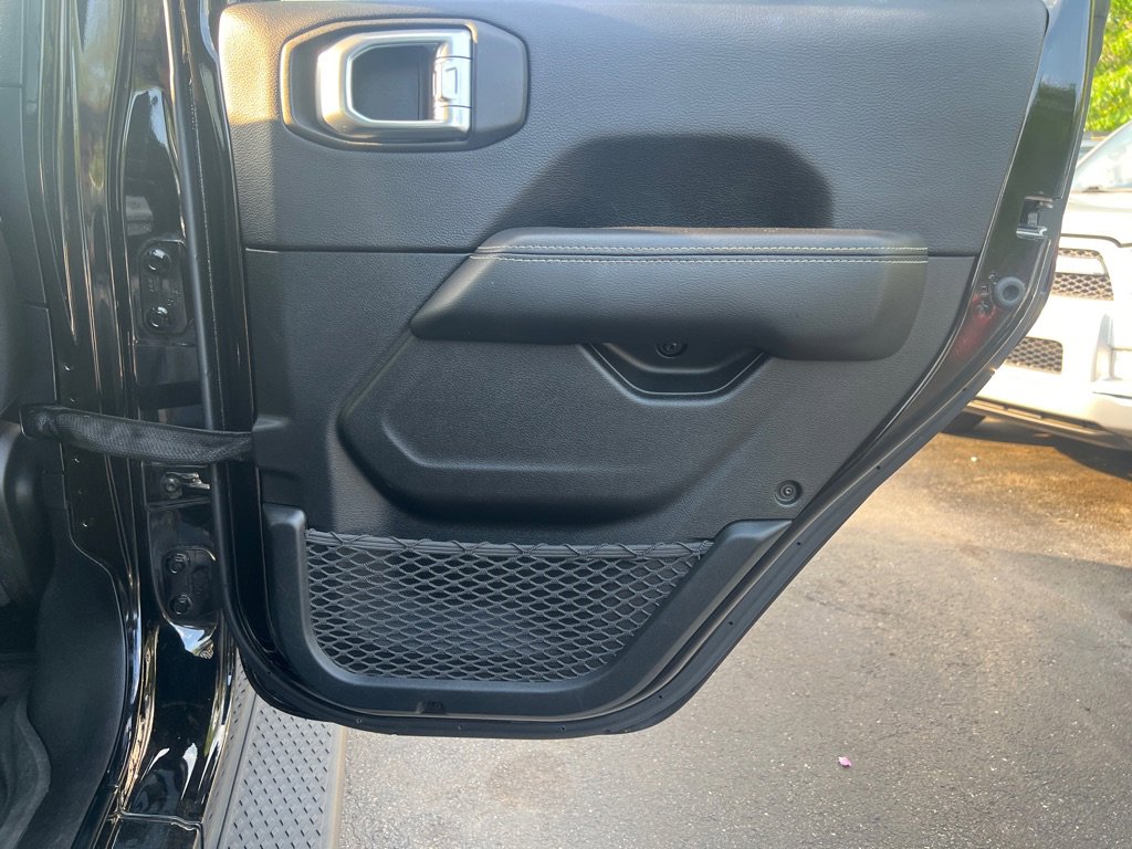 Used 2021 Jeep Gladiator Overland image 13