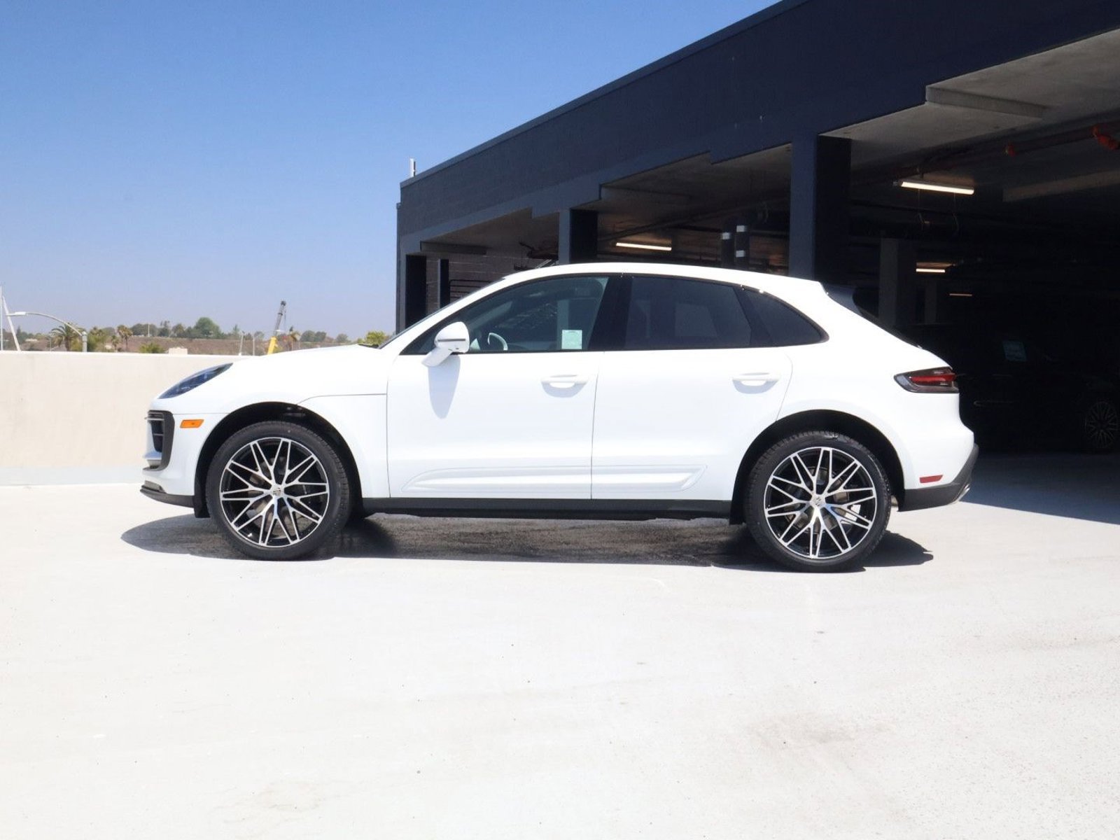New 2026 Porsche Macan AWD/4WD image 2