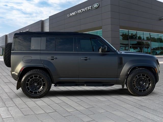 Used 2025 Land Rover Defender 110 AWD/4WD image 6