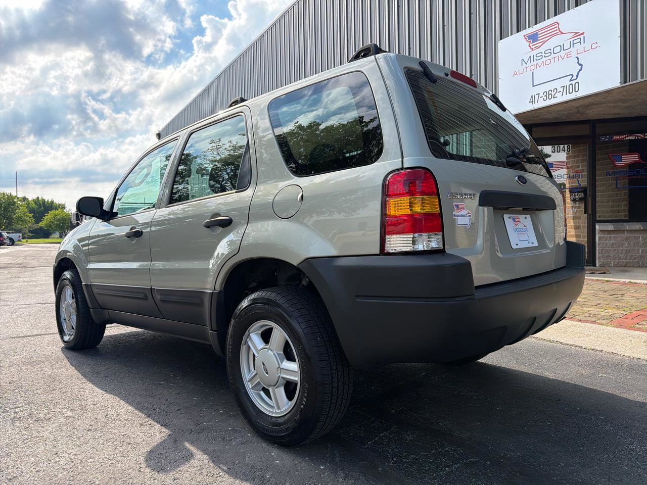 Used 2004 Ford Escape XLS FWD image 3