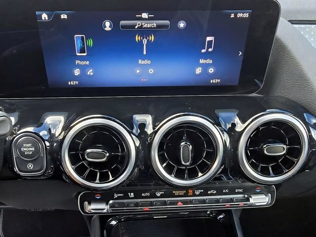 Used 2025 Mercedes-Benz GLA 250 image 23