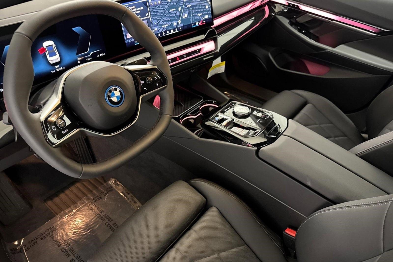 Used 2026 BMW i5 M60 w/ Premium Package AWD/4WD image 4