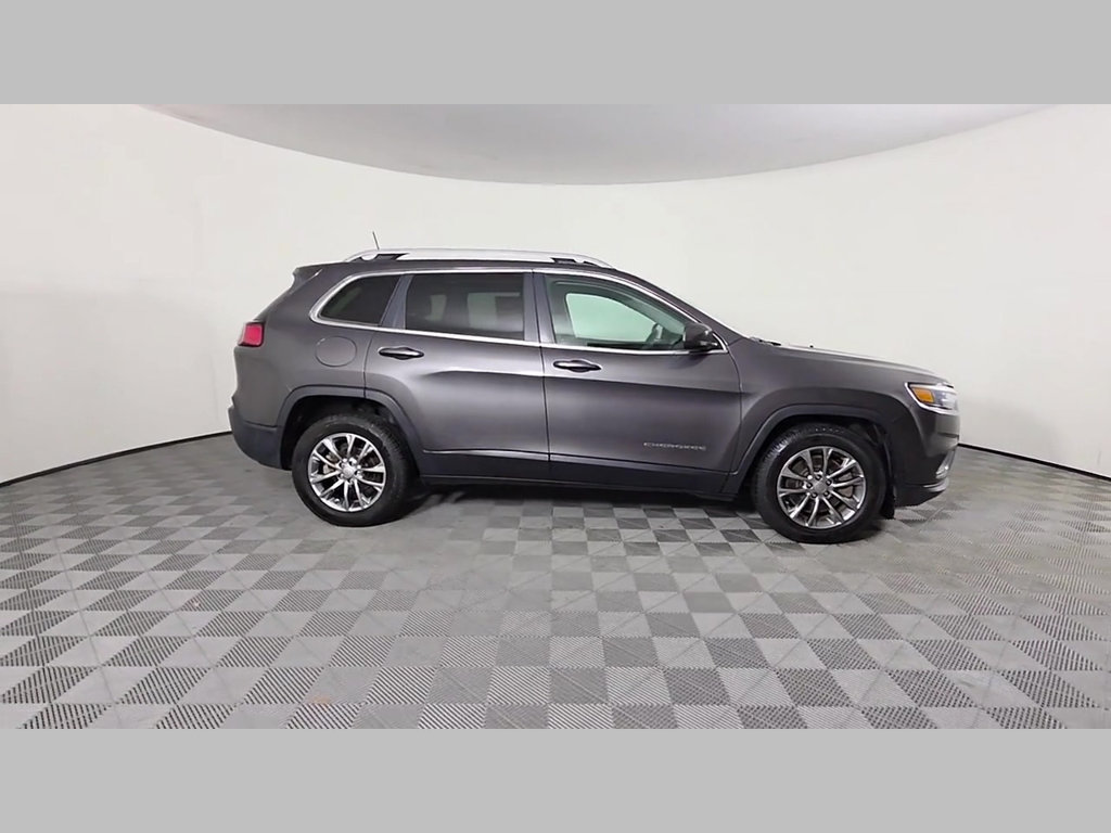 Used 2019 Jeep Cherokee Latitude Plus FWD image 35
