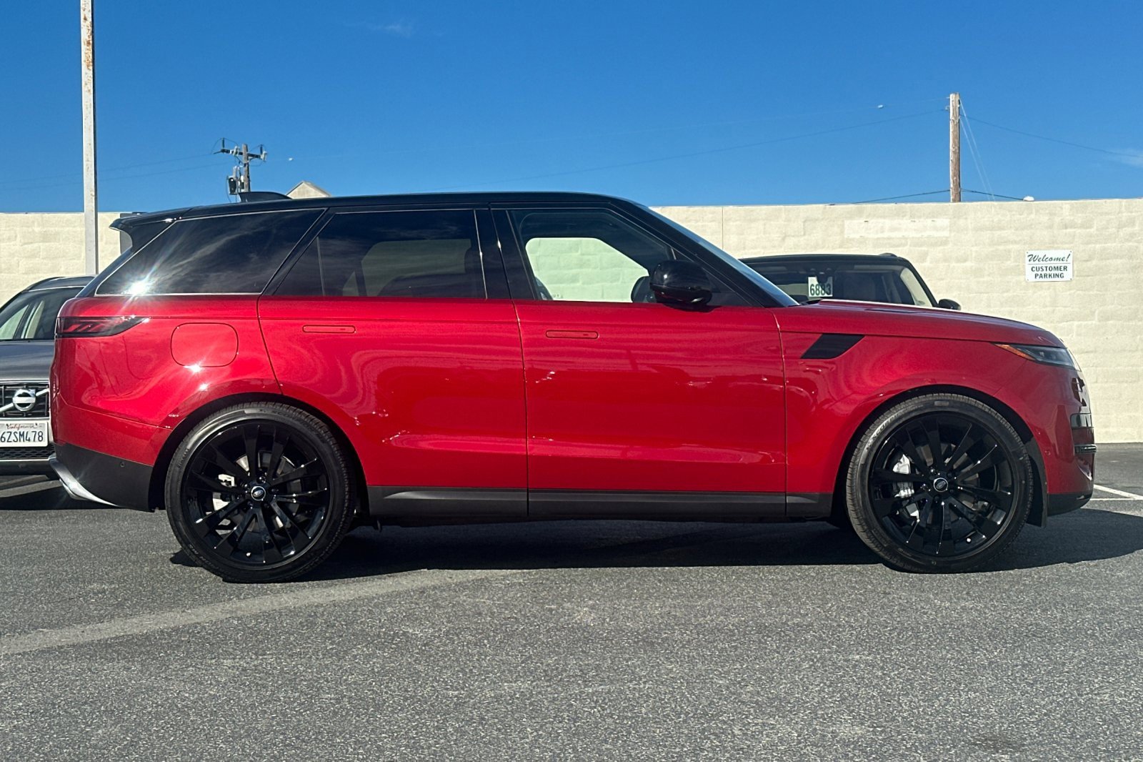 New 2025 Land Rover Range Rover Sport SE image 6