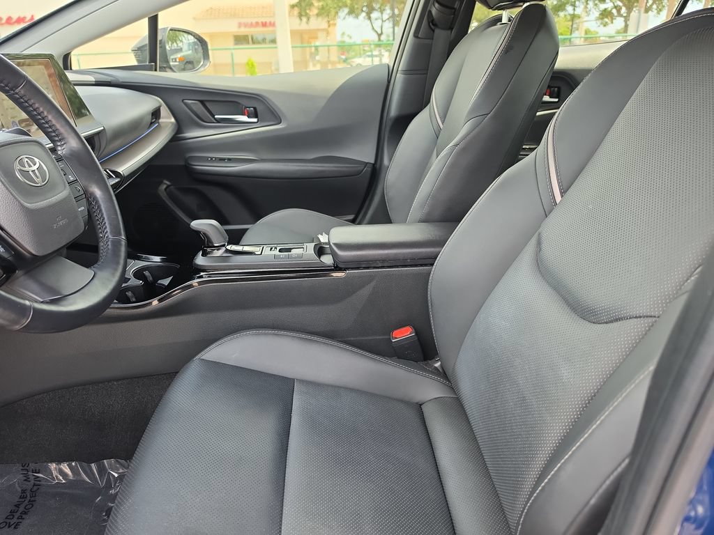 Used 2024 Toyota Prius XLE FWD image 9