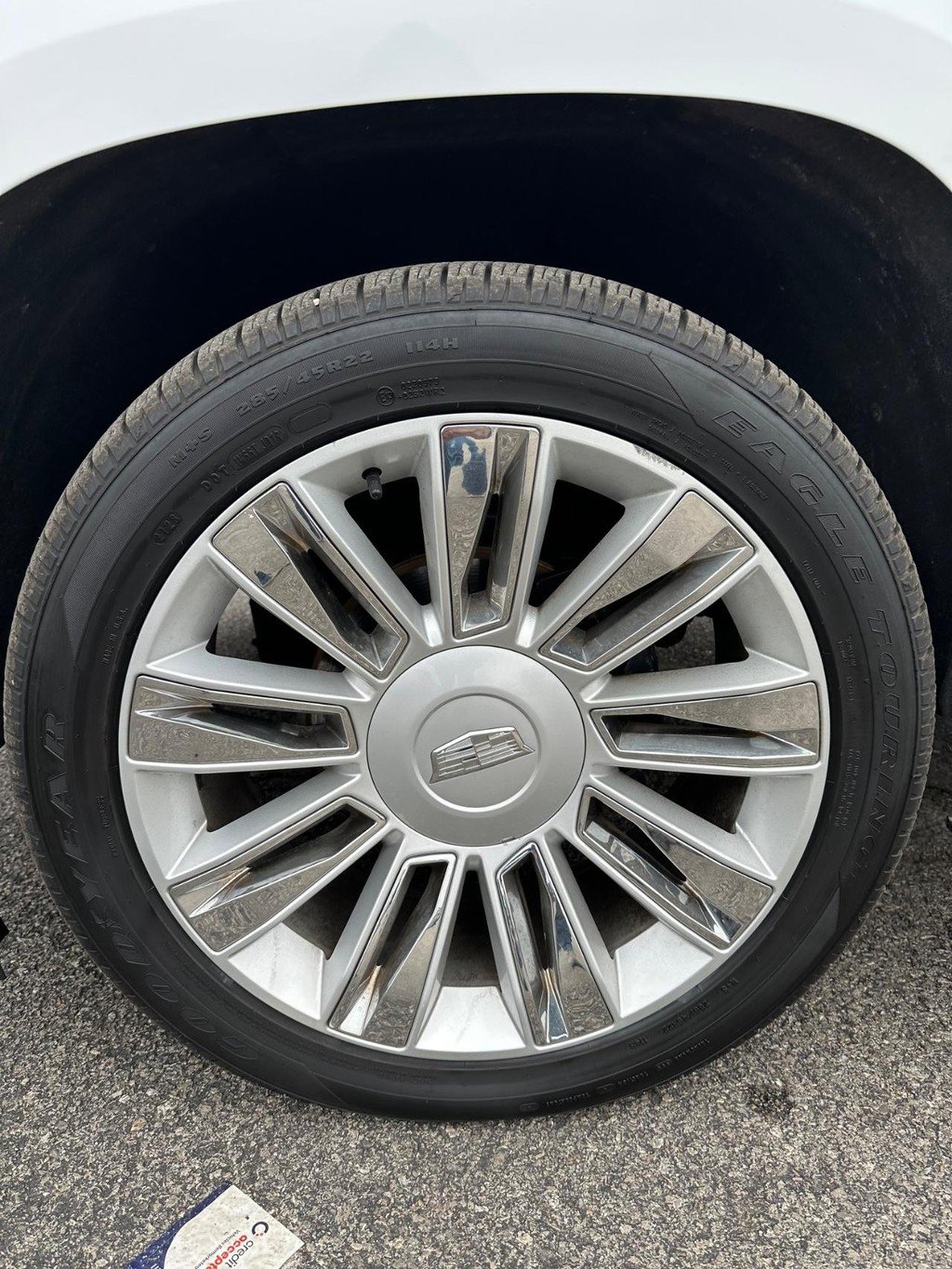 Used 2020 Cadillac Escalade Platinum image 9