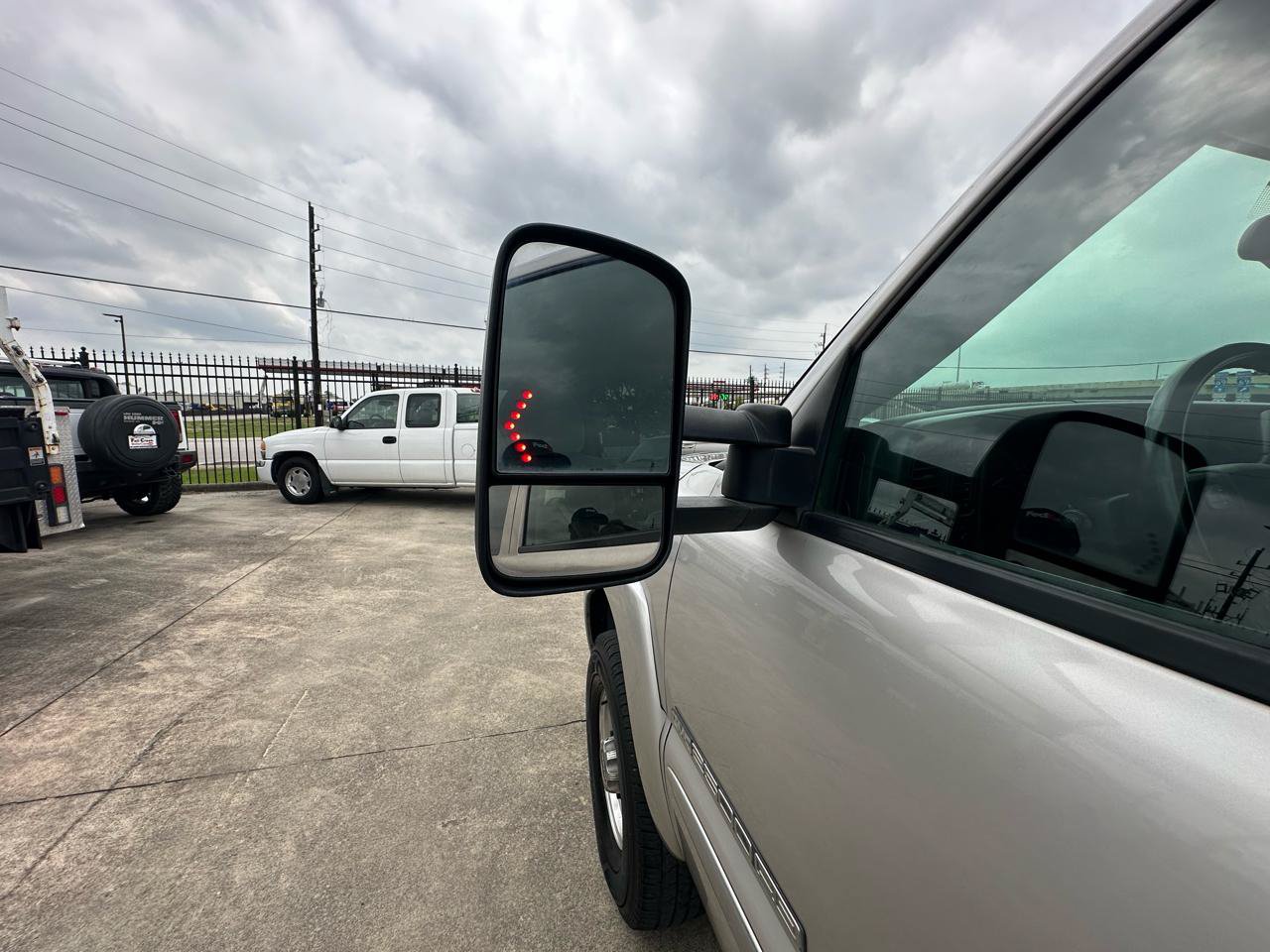 Used 2006 GMC Sierra 2500 SLE AWD/4WD image 17