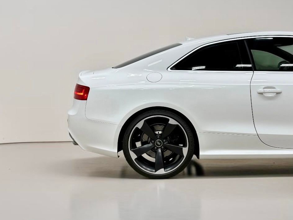 Used 2013 Audi RS 5 Coupe w/ Audi MMI Navigation Plus Pkg AWD/4WD image 16