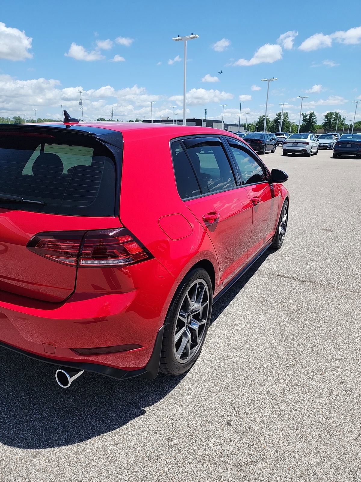 Used 2021 Volkswagen GTI SE FWD image 4