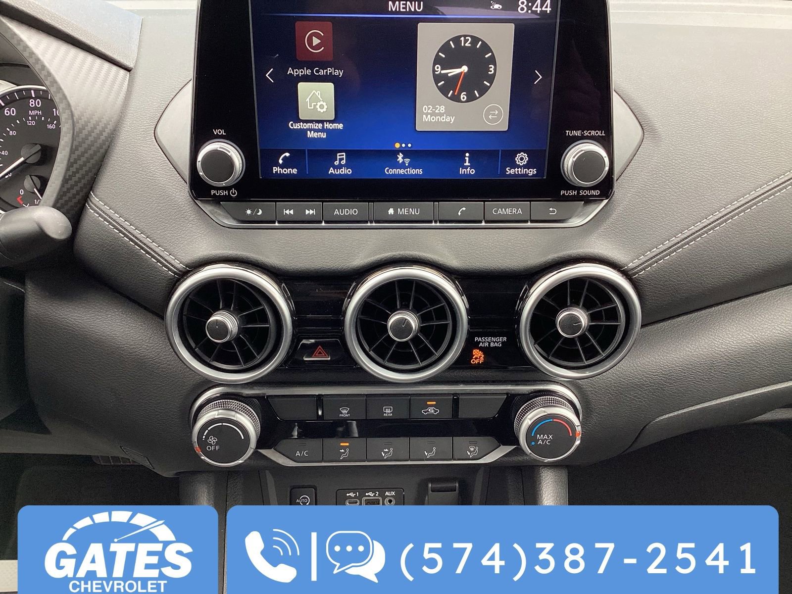 Used 2025 Nissan Sentra SV FWD image 3