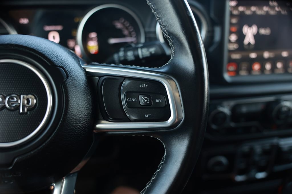 Used 2022 Jeep Wrangler Unlimited Sahara AWD/4WD image 24