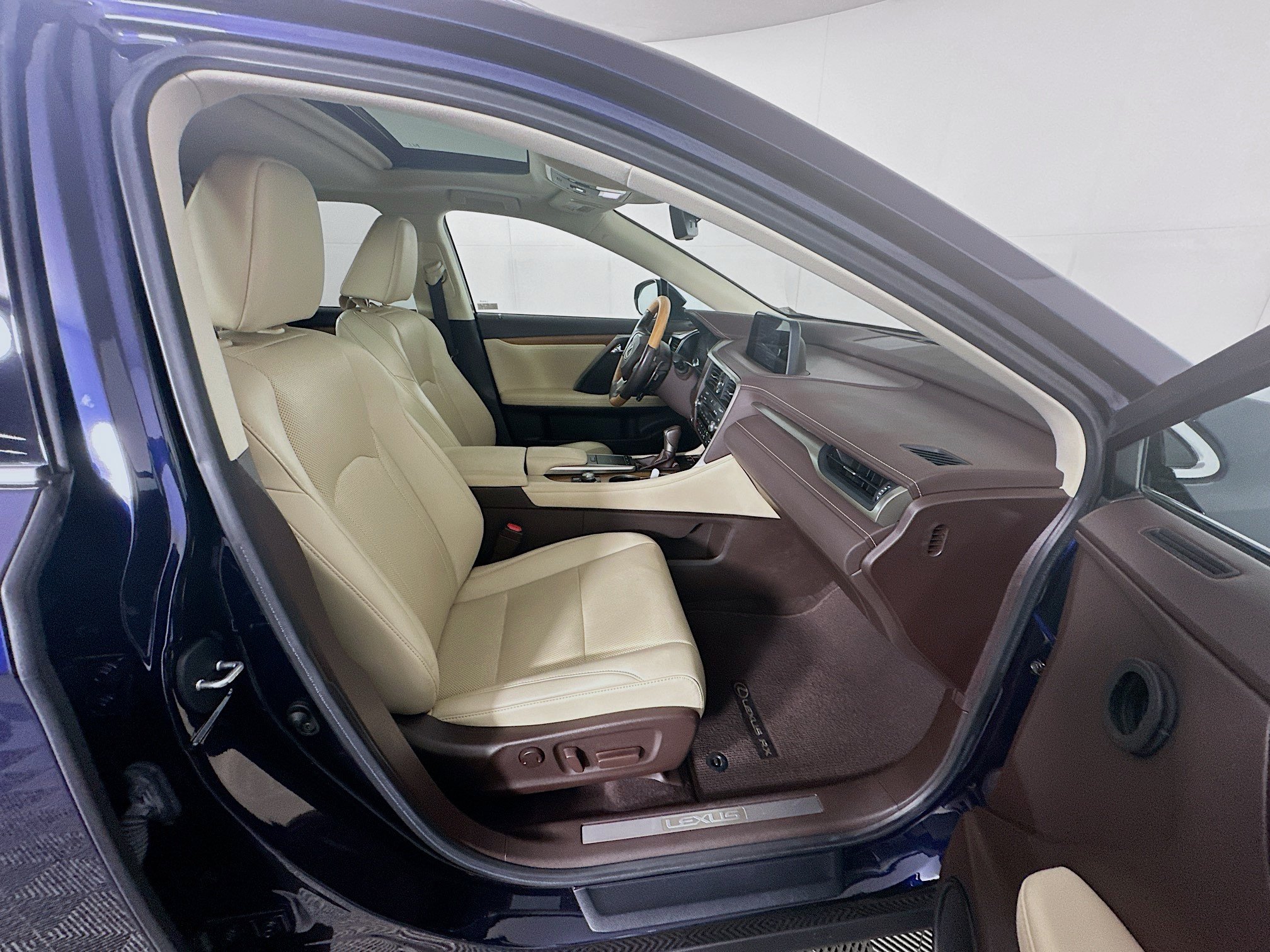 Used 2020 Lexus RX 350 FWD w/ Premium Package image 31