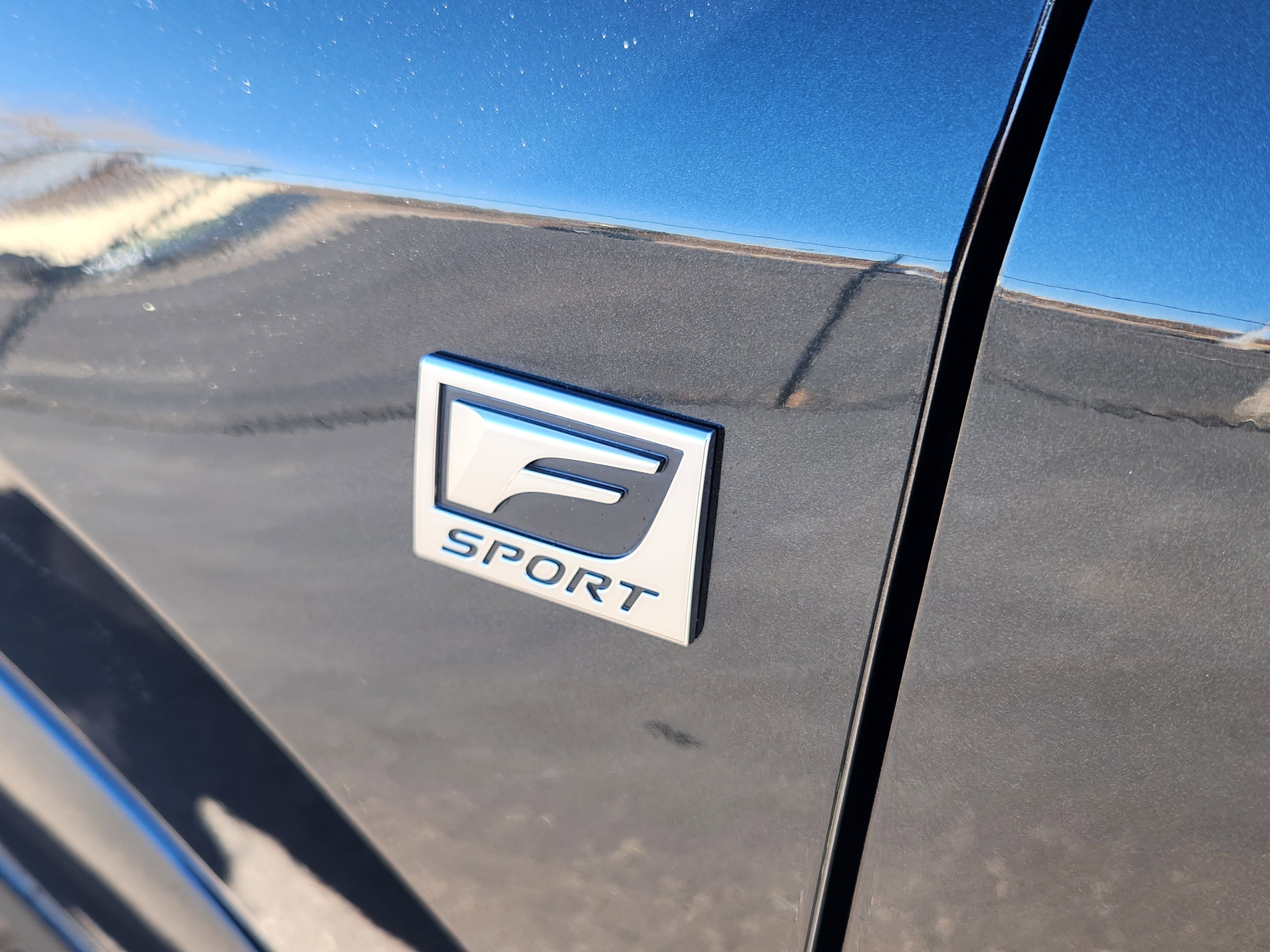 Used 2023 Lexus RX 500h F Sport image 24