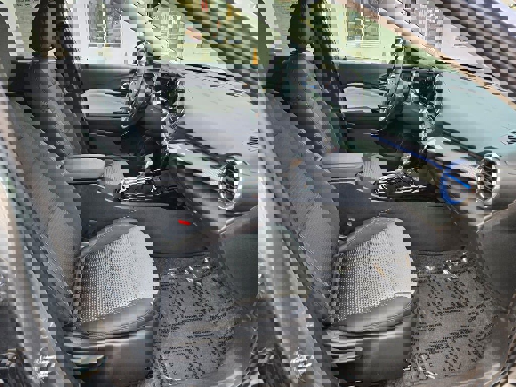 Certified 2025 Chevrolet Trax LT w/ LT Convenience Package image 6