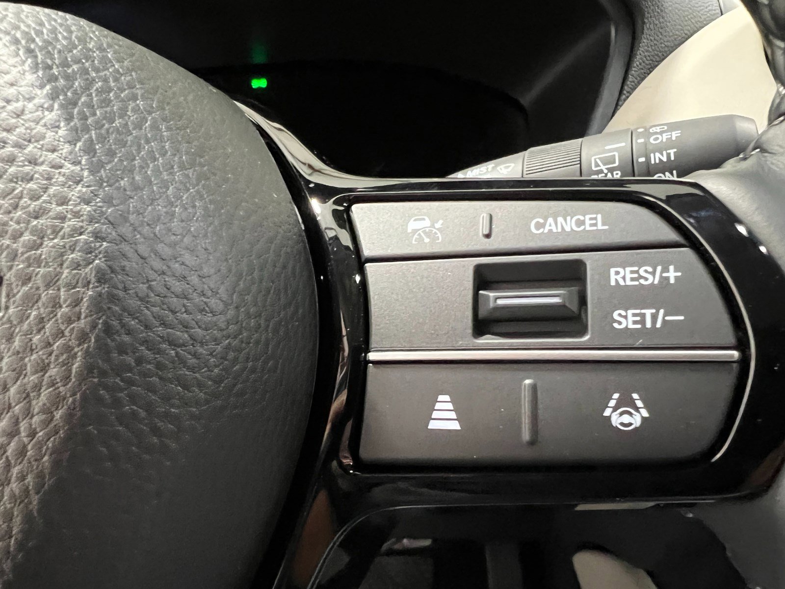 New 2025 Honda HR-V EX-L image 22