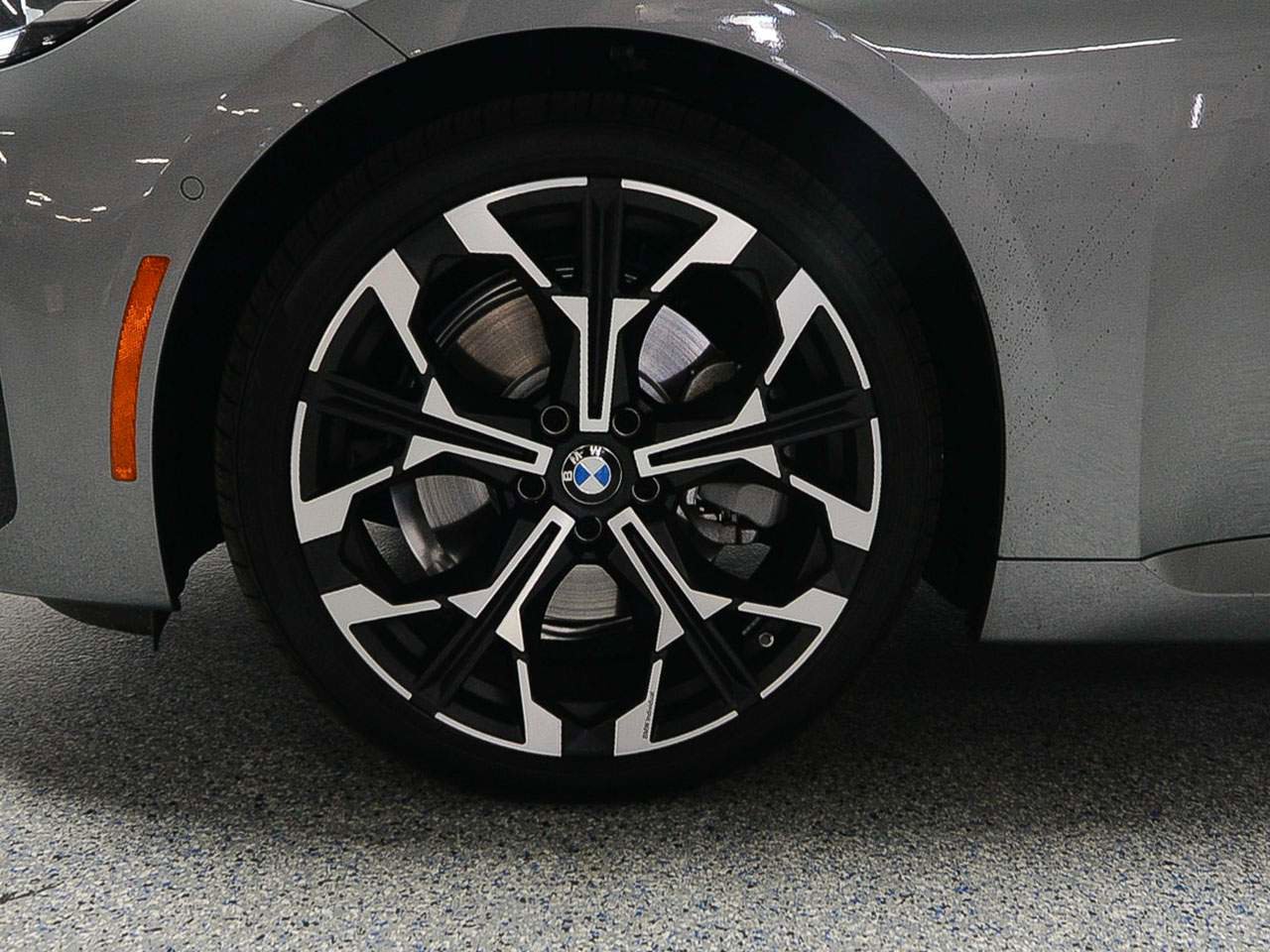 Certified 2025 BMW 230i Coupe image 5