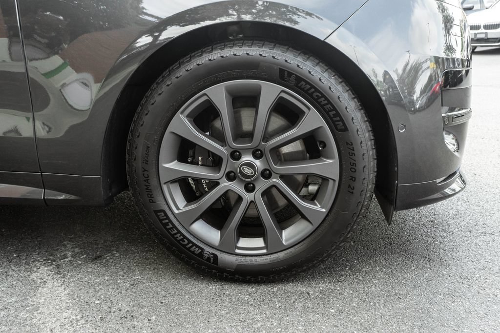 Used 2023 Land Rover Range Rover Sport SE Dynamic AWD/4WD image 4