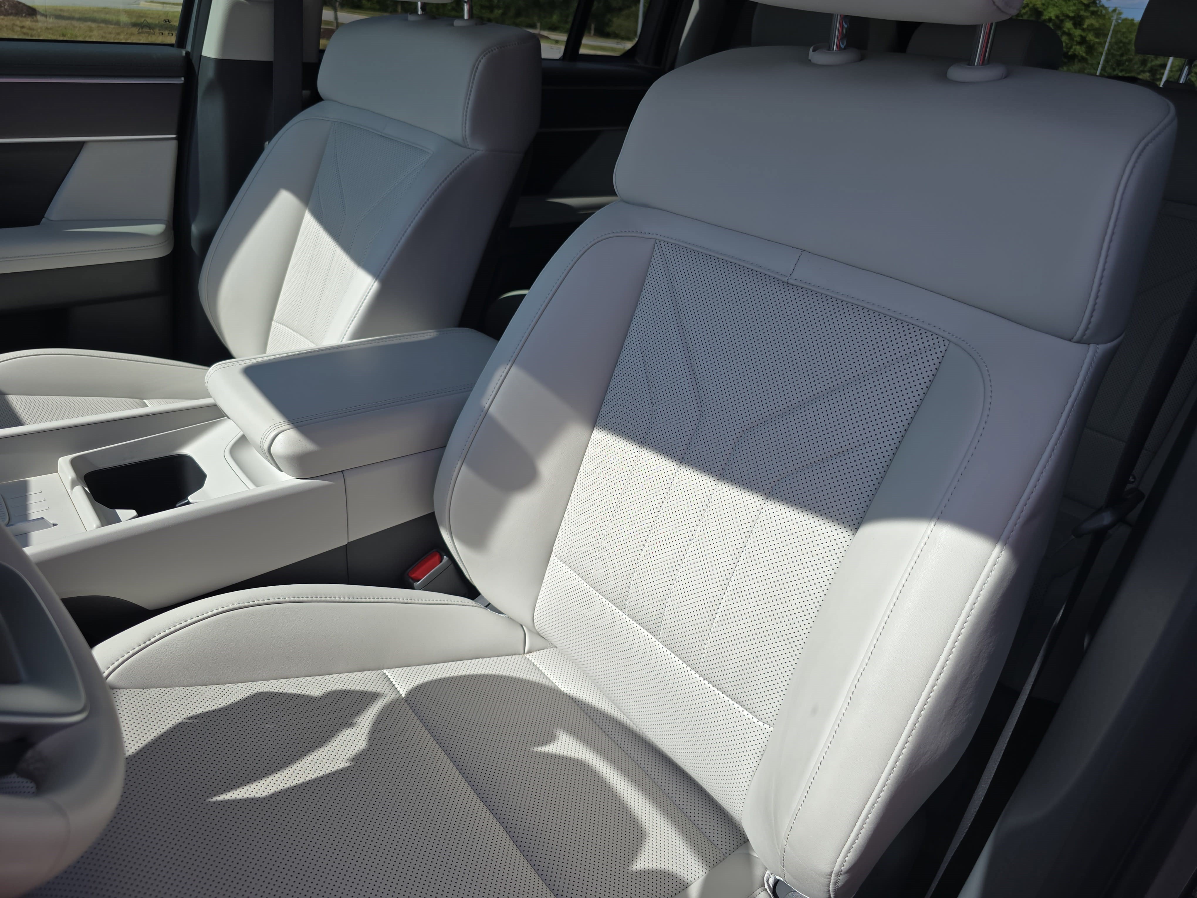 Used 2024 Hyundai Santa Fe SEL FWD image 18
