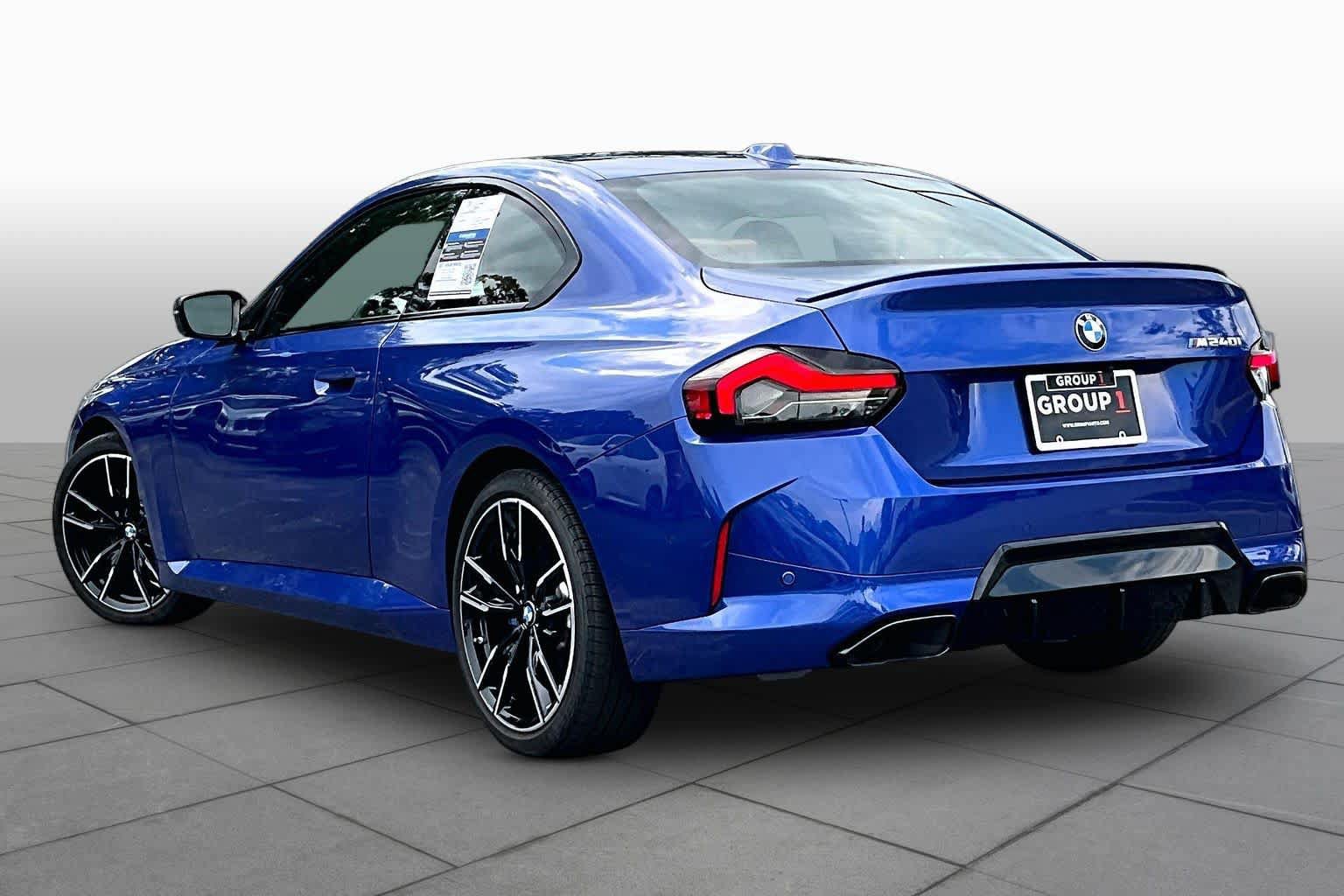 Used 2025 BMW M240i Coupe RWD image 11