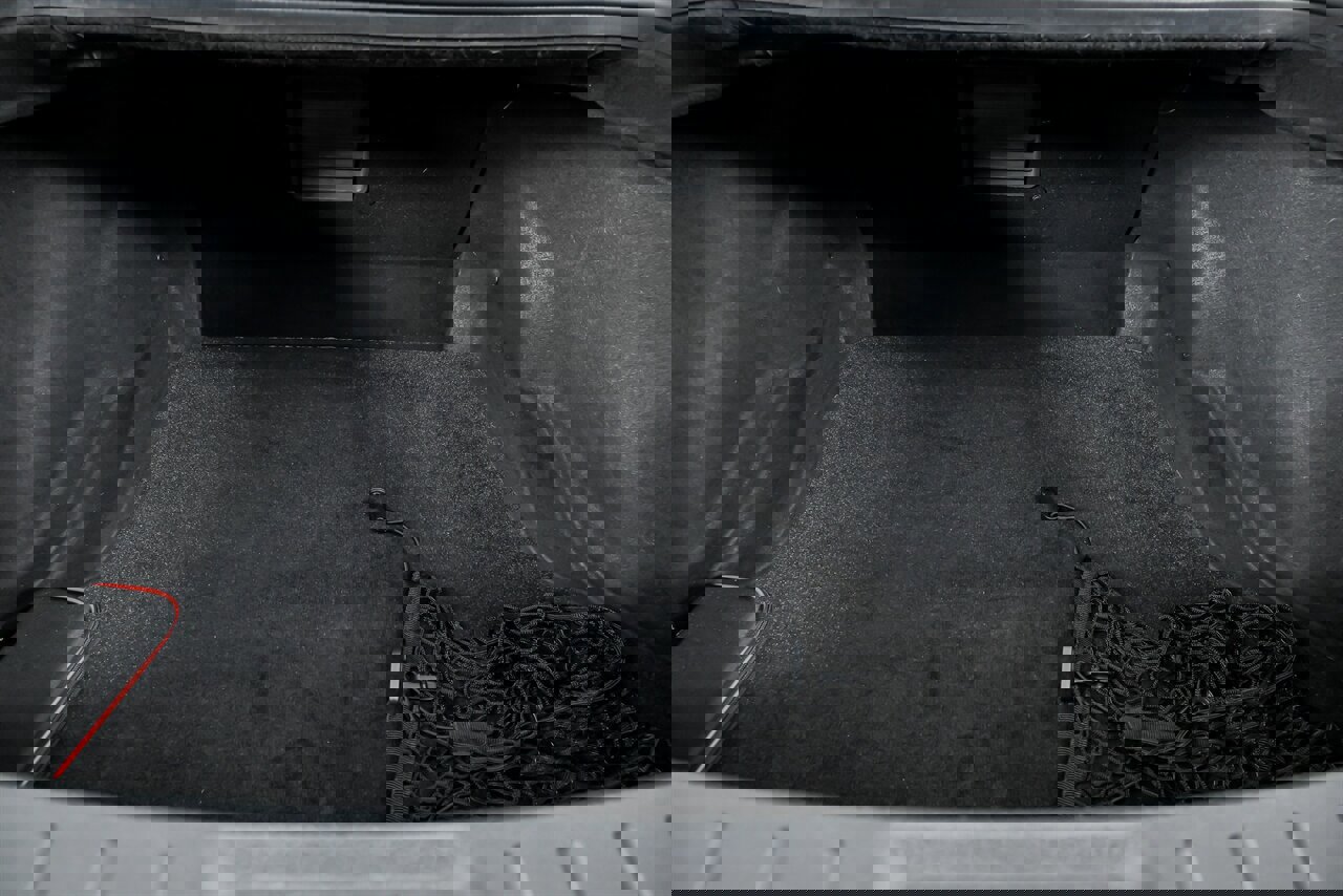 Used 2020 Nissan GT-R Premium image 16