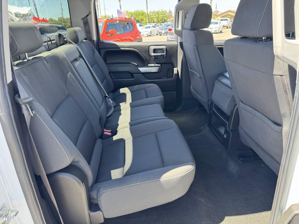 Used 2017 Chevrolet Silverado 1500 LT AWD/4WD image 17