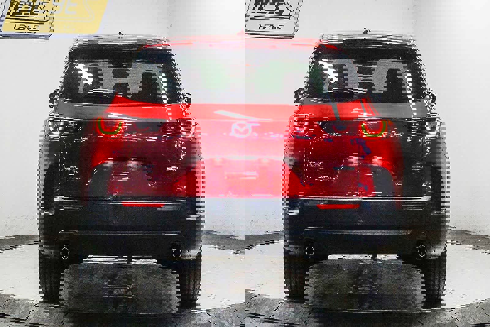 Used 2025 MAZDA CX-50 AWD 2.5 S w/ Premium Package image 3