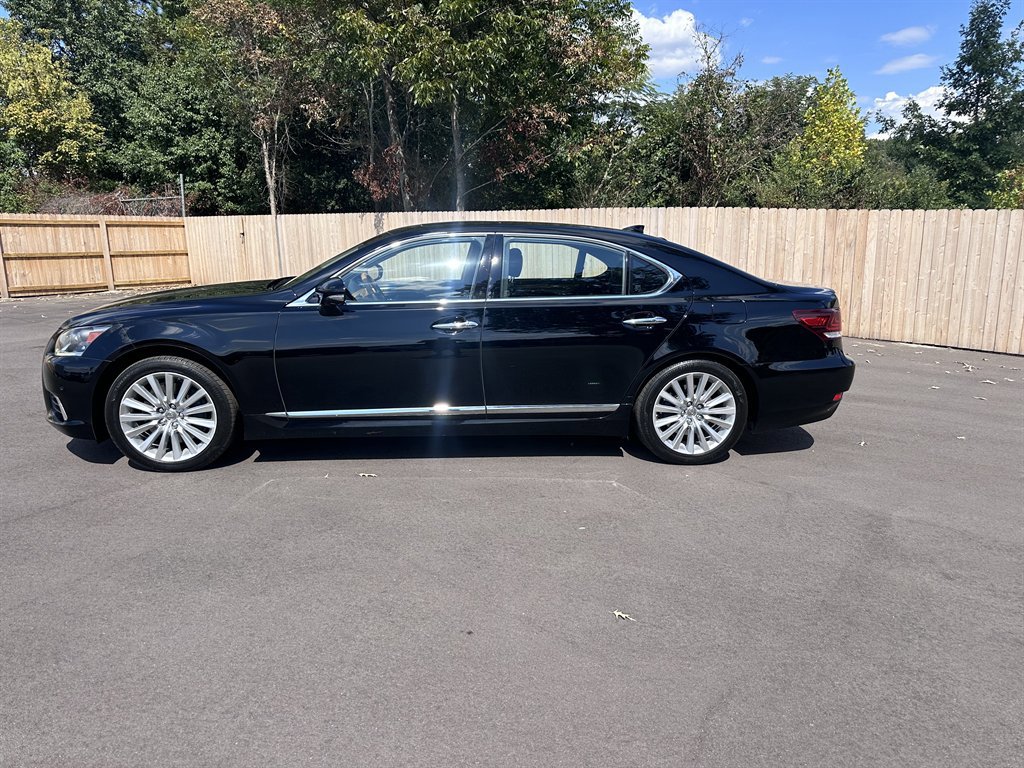 Used 2015 Lexus LS 460 L image 2