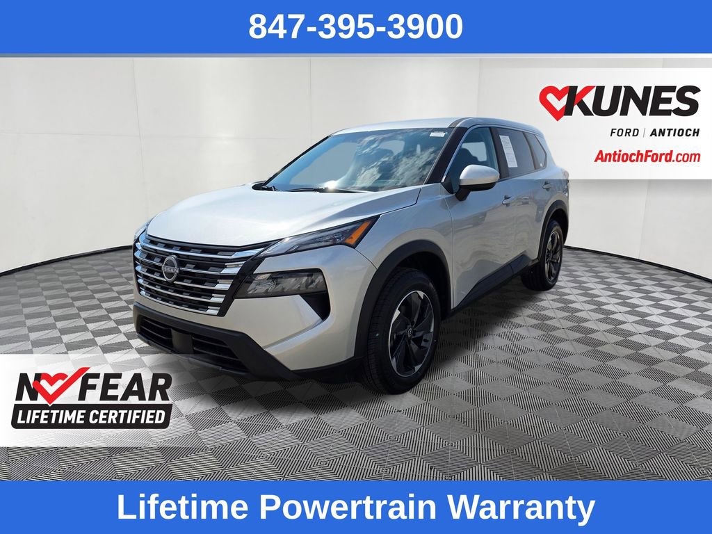 Used 2025 Nissan Rogue SV image 3