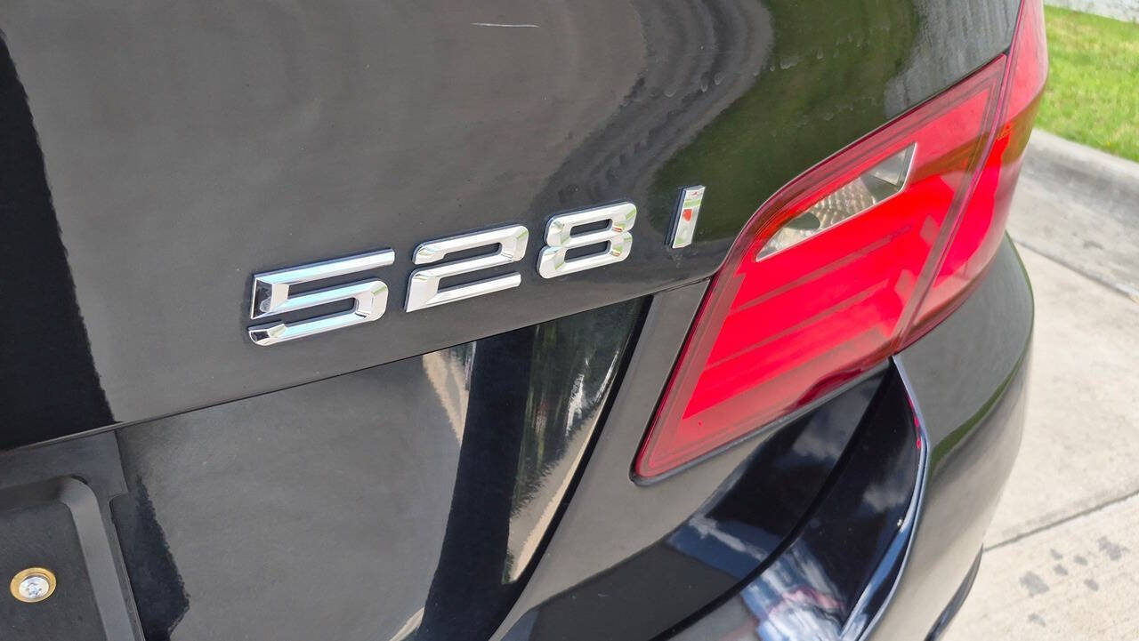 Used 2012 BMW 528i xDrive Sedan AWD/4WD image 26