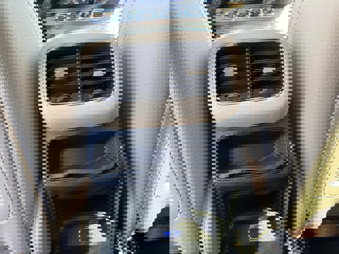 Used 2024 Mercedes-Benz GLE 350 4MATIC image 16