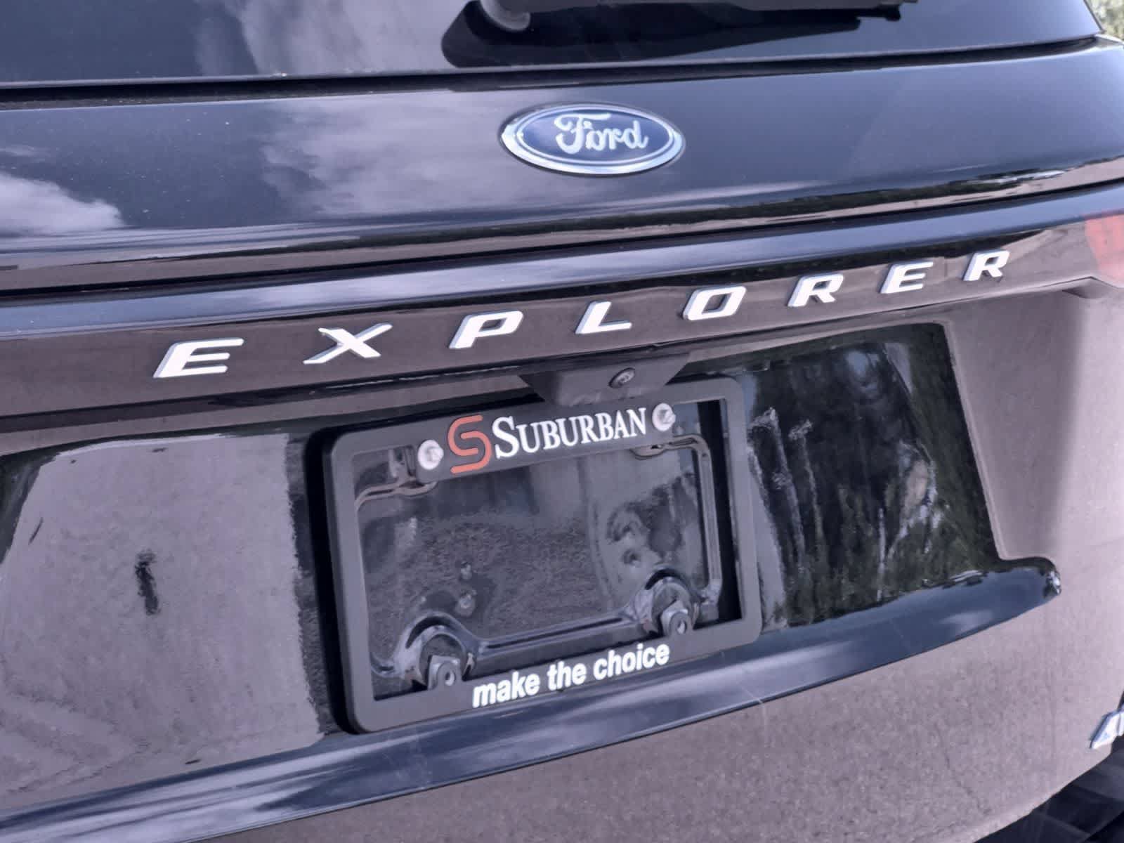 Certified 2025 Ford Explorer Active AWD/4WD image 13