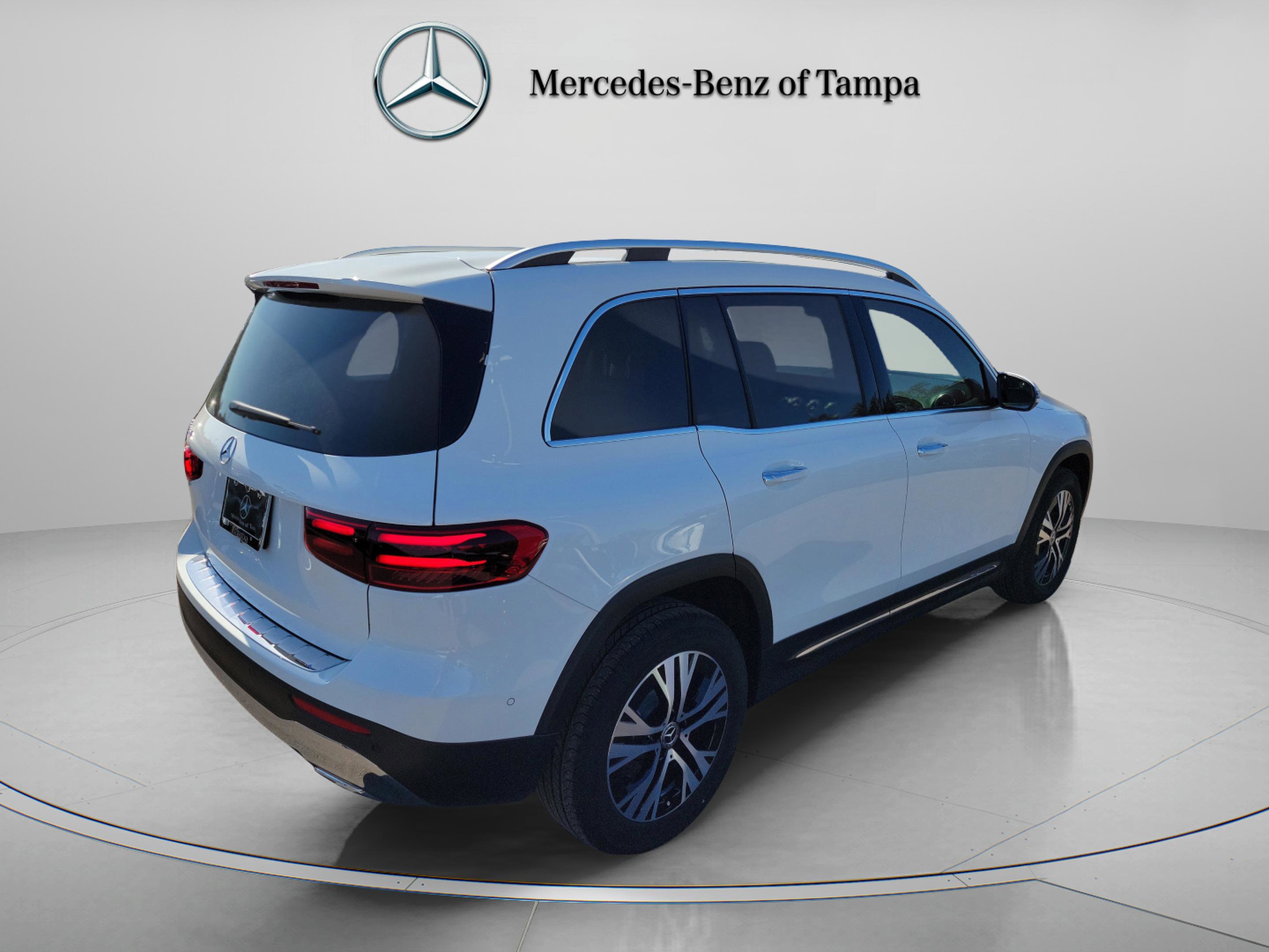 Certified 2025 Mercedes-Benz GLB 250 image 3