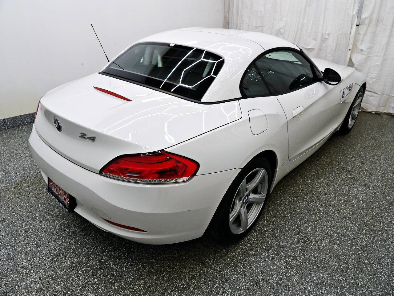 Used 2016 BMW Z4 sDrive28i RWD image 6